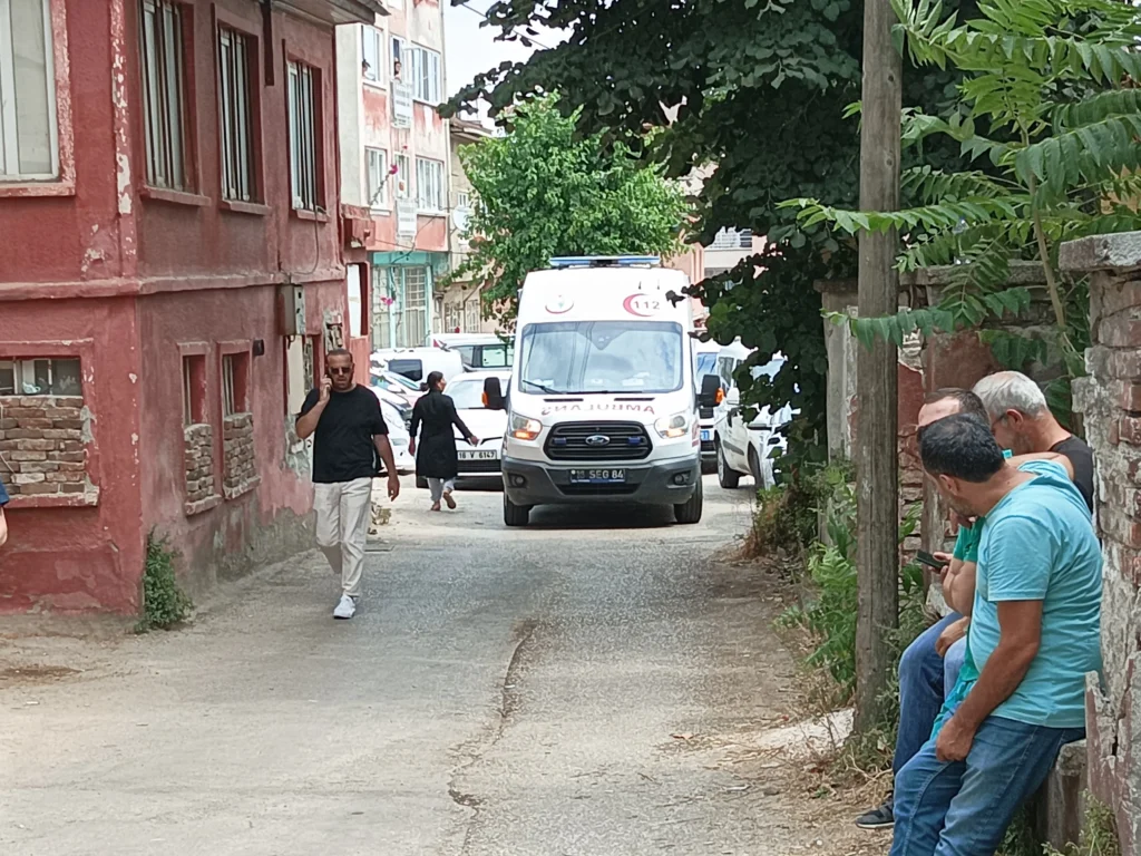 Bursa'da Polisi Bıçaklayıp 'Peygamberim' Deyince Hastaneye Yatırıldı