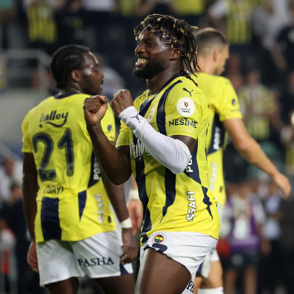 Fenerbahçe, Süper Lig'e Üç Puanla Başladı 1-0