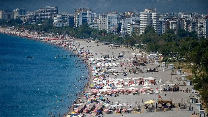 Antalya Bu Yıl 10 Milyon Turistle Rekor Kırdı