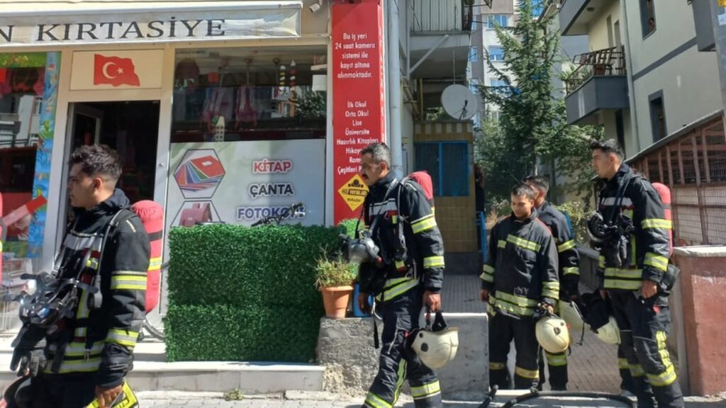 Kayseri'de Para Vermeyen Annesinin Oturduğu Binayı Ateşe Verdi!