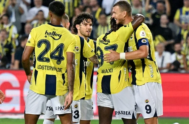 Fenerbahçe, Süper Lig'e Üç Puanla Başladı 1-0