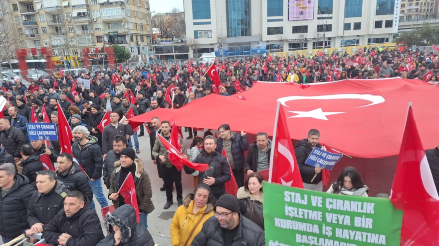 Staj ve Çıraklık Mağdurlarına Umut Çınar'dan Destek: ‘Emekçilerin Hakları Teslim Edilmeli!