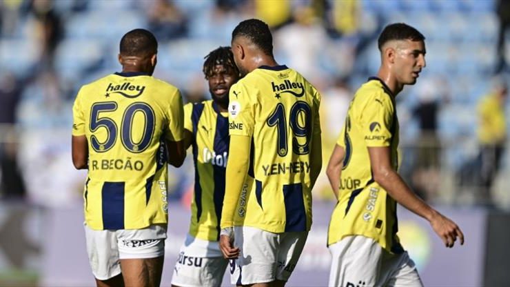 Fenerbahçe, Kasımpaşa Deplasmanında 3 Puanı Maximin ve Tadic'le Aldı 0-2